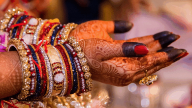 fresh-flower-jewellery:-the-perfect-touch-for-every-bride